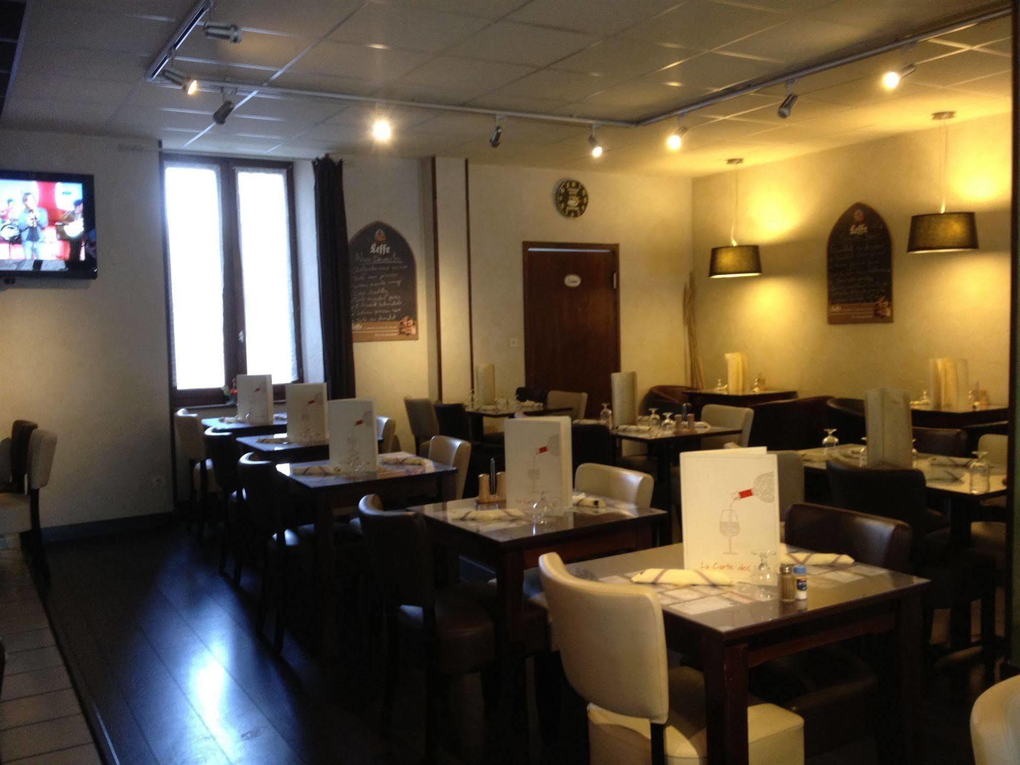 Sévérac-le-Château Hotel De La Gare מראה חיצוני תמונה