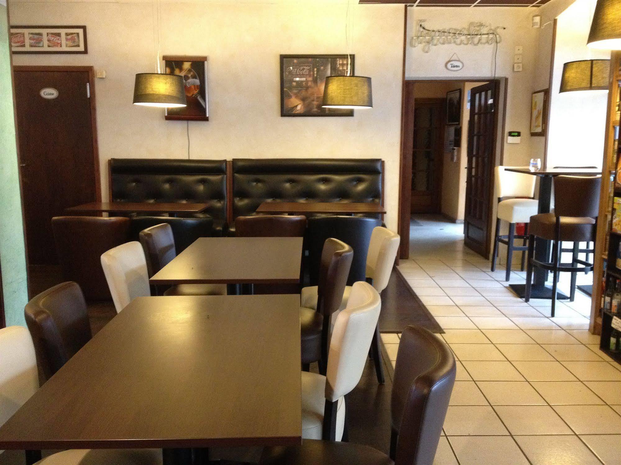 Sévérac-le-Château Hotel De La Gare מראה חיצוני תמונה
